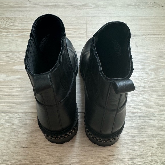 Booties - Picture 6 of 7